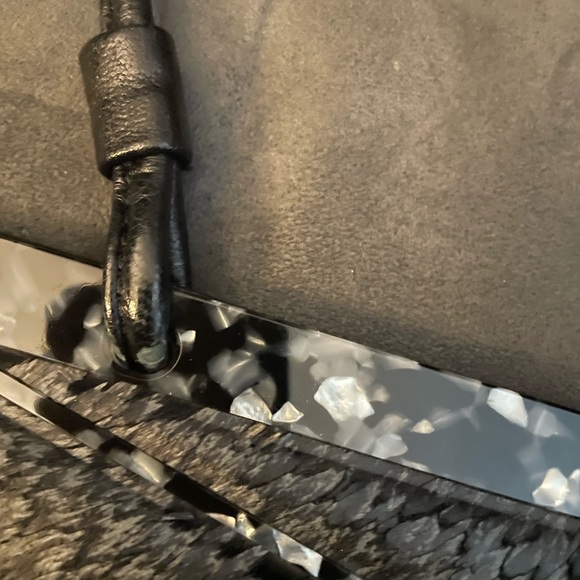 Authentic feathered vintage fendi bag - Picture 4 of 7